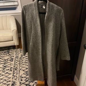 Brand new! Long H&M wool blend coat - size 4